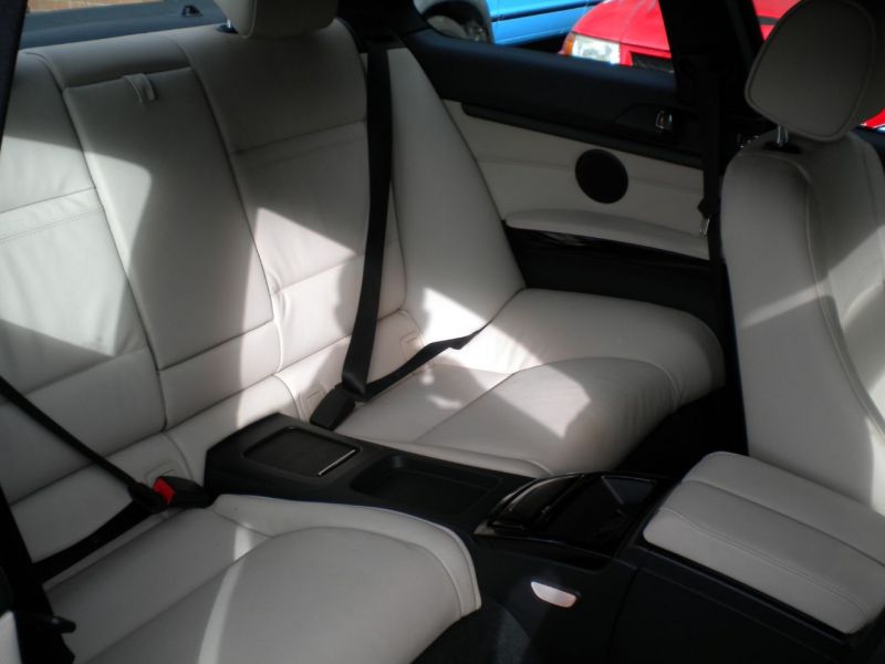 2010 BMW 3 Series 2.0 320d M Sport 2dr image 7