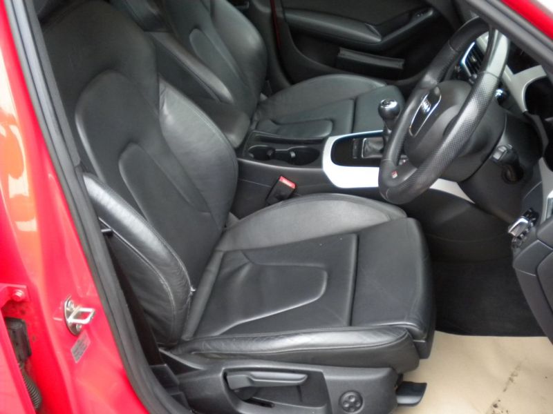 2009 Audi A4 2.0 TDI 170 S Line 4dr image 5