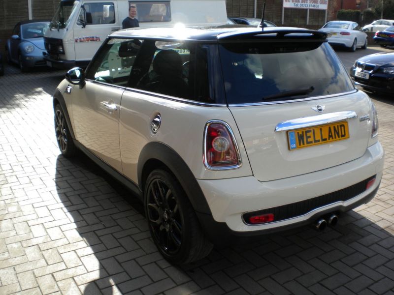 2008 Mini Hatchback 1.6T Cooper S 3dr image 4