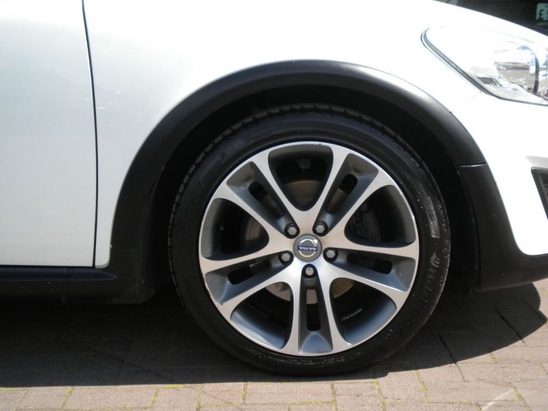 2010 Volvo C30 2.0 D3 SE Lux 3dr image 5