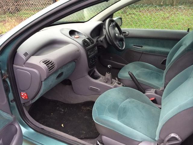 2001 Peugeot 206 1.1 LX image 6