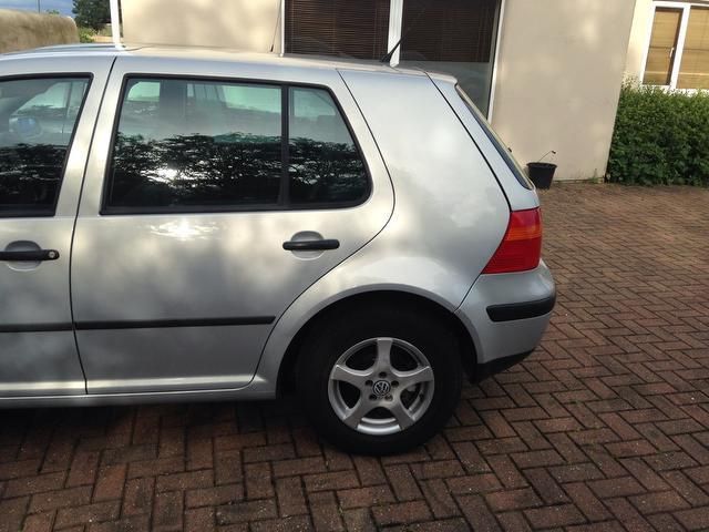 1999 Volkswagen Golf 1.6 SE image 2