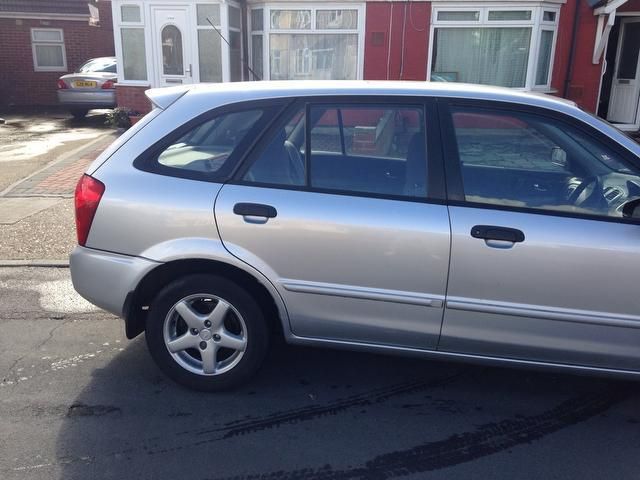 2002 Mazda 323 1.6 GXI image 3