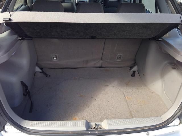 2002 Mazda 323 1.6 GXI image 9