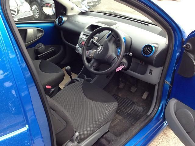 2010 Toyota AYGO 1.0VVT-I BLUE image 7