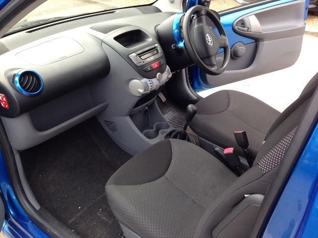 2010 Toyota AYGO 1.0VVT-I BLUE image 8