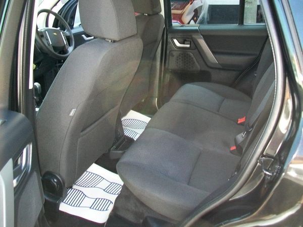 2009 Land Rover Freelander 2.2 Td4 e GS Black 5dr image 7