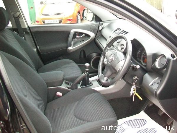 2009 Toyota Rav 4 2.2 D-4D XT-R / 5dr image 4