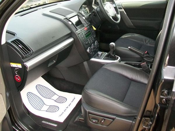 2009 Land Rover Freelander 2.2 Td4 e XS [Nav] / 5dr image 5