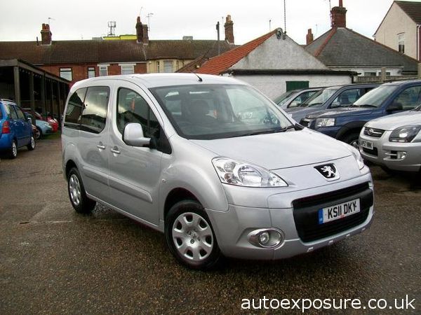 2011 Peugeot Partner Tepee S Hdi 92 Silver dr image 1