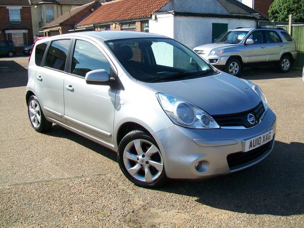 2010 Nissan Note 1.6 Tekna Auto Silver 5dr image 1