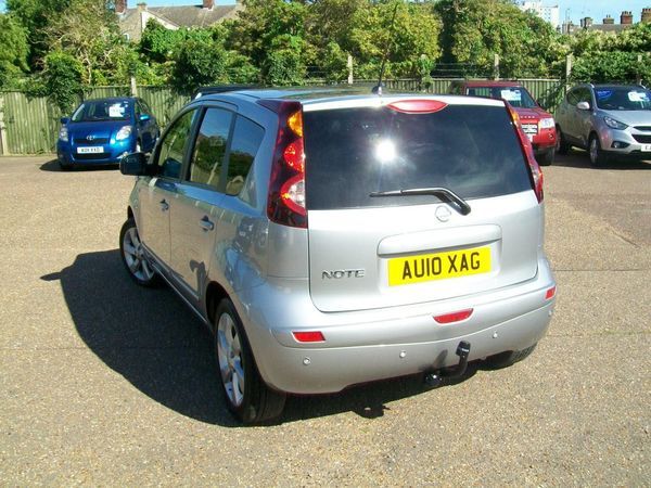 2010 Nissan Note 1.6 Tekna Auto Silver 5dr image 3