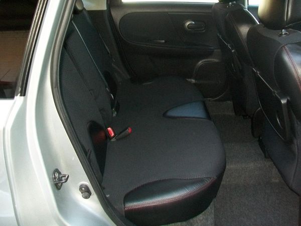 2010 Nissan Note 1.6 Tekna Auto Silver 5dr image 7