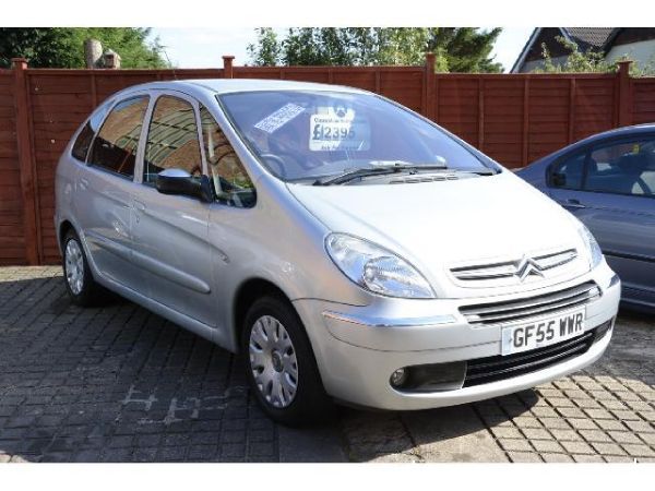 2005 Citroen Xsara Picasso 1.6i 16V Desire 5dr image 1