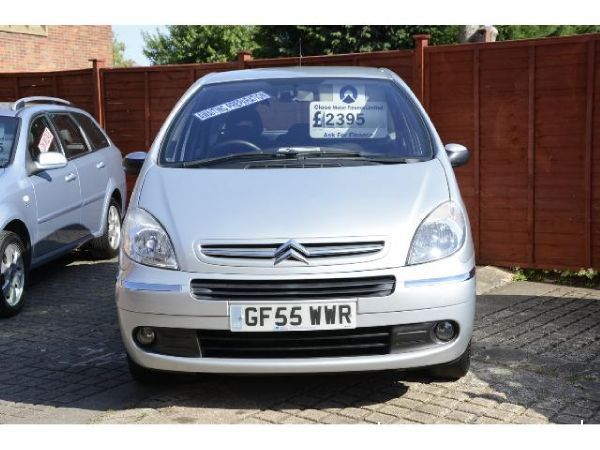 2005 Citroen Xsara Picasso 1.6i 16V Desire 5dr image 2