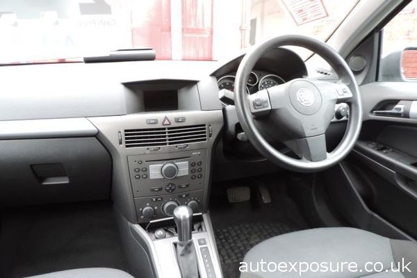 2004 Vauxhall Astra 1.8i 16V Clubr Auto image 6