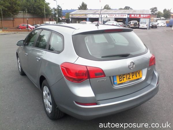2012 Vauxhall Astra 1.7 CDTi 16V image 3