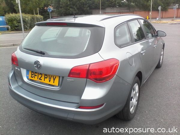 2012 Vauxhall Astra 1.7 CDTi 16V image 4