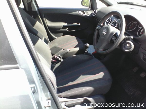 2011 Vauxhall Corsa 1.2i 16V image 5