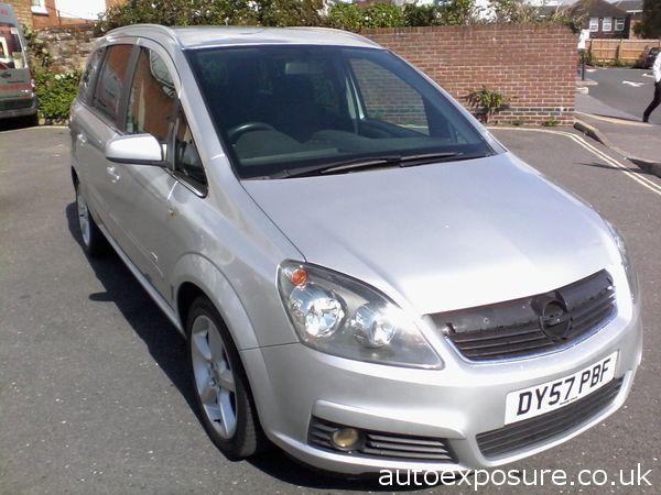 2007 Vauxhall Zafira 1.8i SRi image 1
