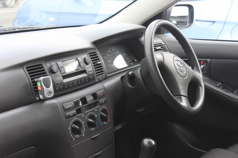 2004 TOYOTA COROLLA 1.4 VVT-i image 8