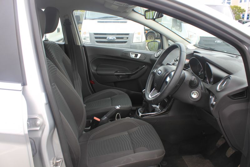 2013 Ford Fiesta 1.5 TDCi Zetec image 6