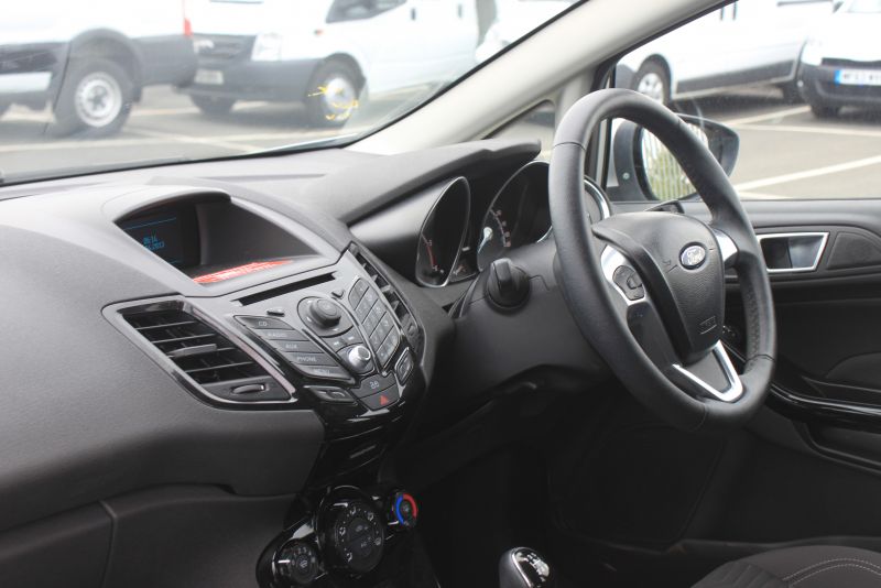 2013 Ford Fiesta 1.5 TDCi Zetec image 8