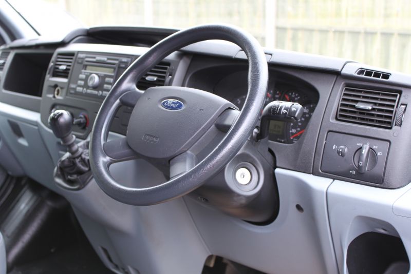 2013 Ford Transit 2.2 TDCi Low Roof Panel Van image 7