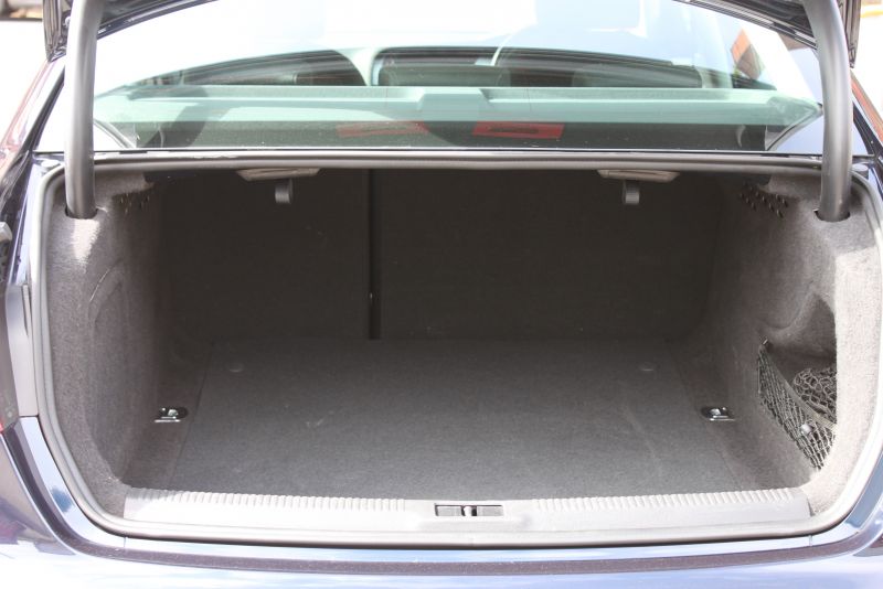 2011 Audi A4 2.0 TDi SE Stop/Start image 5