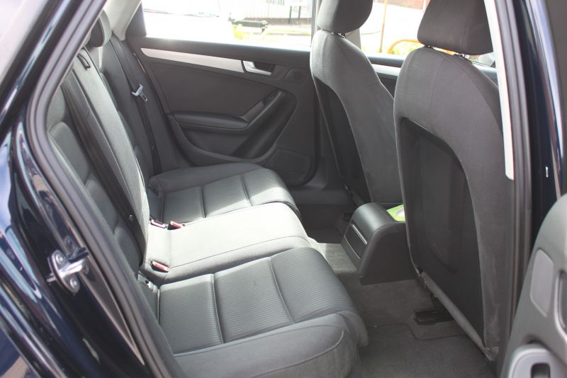 2011 Audi A4 2.0 TDi SE Stop/Start image 8