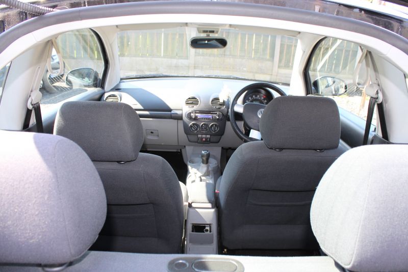 2003 VW Beetle 1.6 image 7