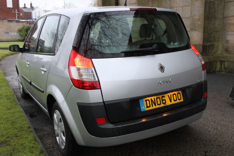 2006 Renault Scenic 1.5dCi Oasis 5dr image 3