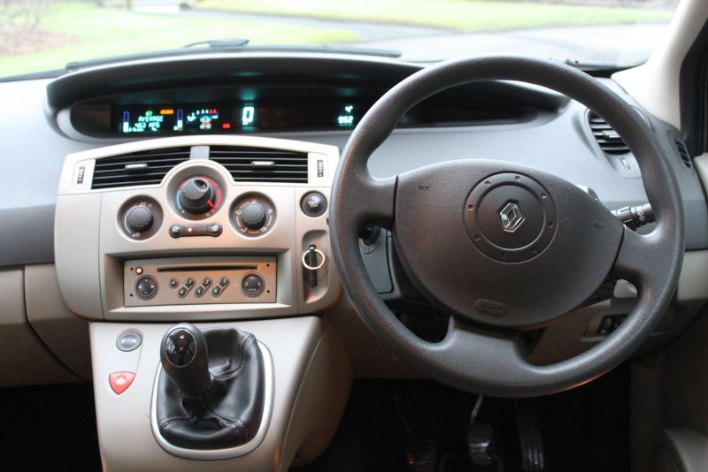 2006 Renault Scenic 1.5dCi Oasis 5dr image 5