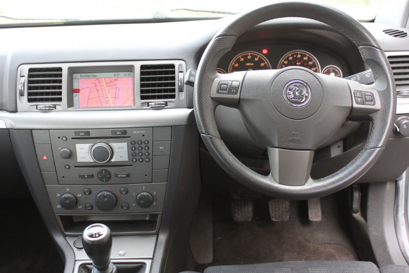 2006 Vauxhall Vectra 1.8 VVT Sri image 6