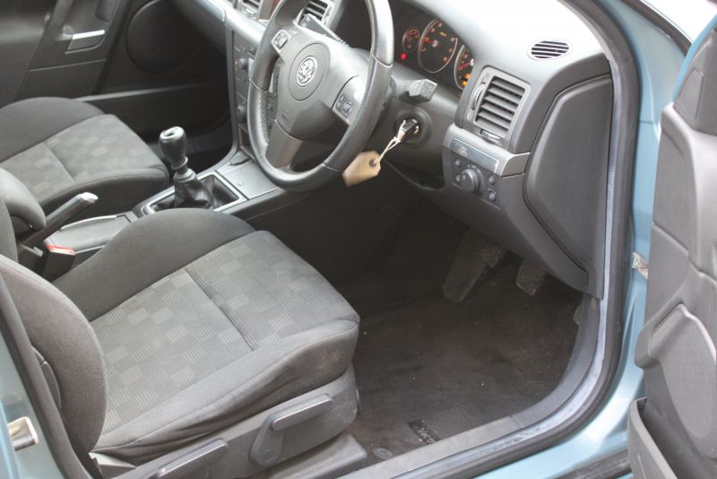 2006 Vauxhall Vectra 1.8 VVT Sri image 7