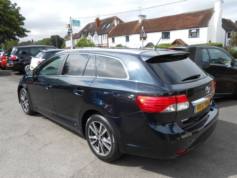 2012 Toyota Avensis TR D-4D DIESEL TOURER image 4
