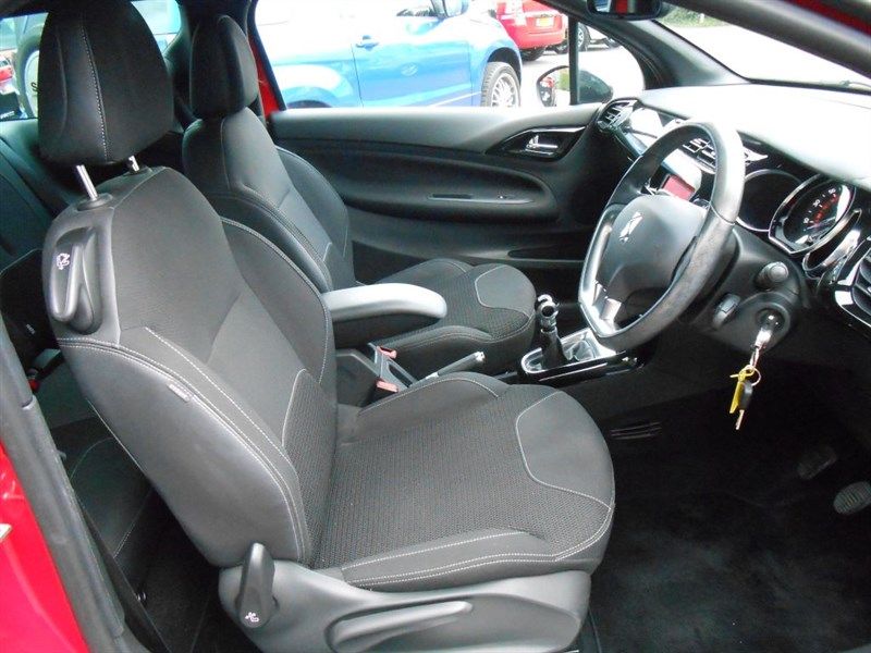 2012 Citroen DS3 E-HDI DSTYLE PLUS DIESEL image 6
