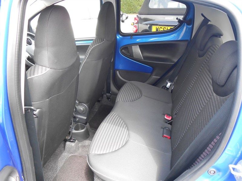 2013 Peugeot 107 ALLURE PETROL image 5