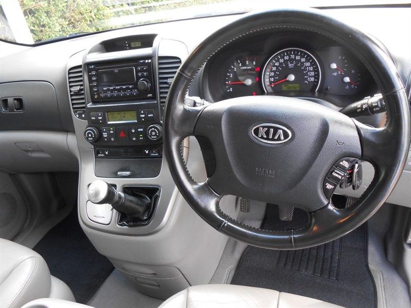 2009 Kia Sedona TS DIESEL image 6