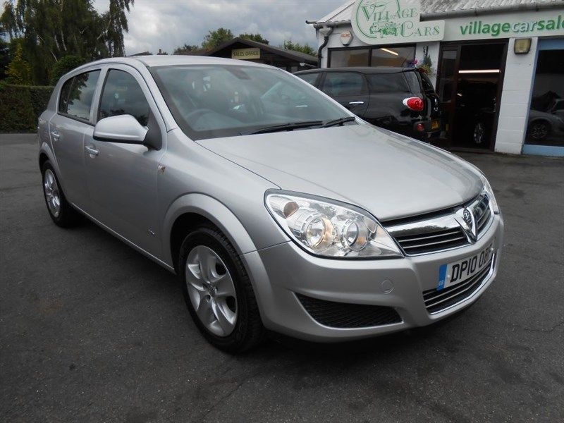 2010 Vauxhall Astra ACTIVE PETROL image 1