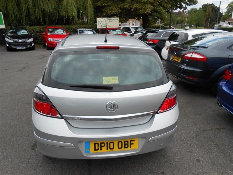 2010 Vauxhall Astra ACTIVE PETROL image 4