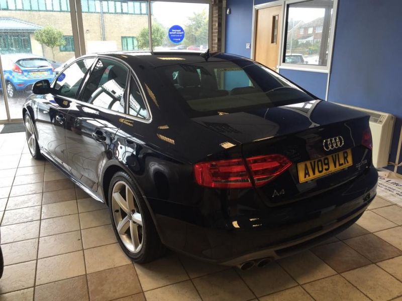 2009 Audi A4 TDI S LINE image 2