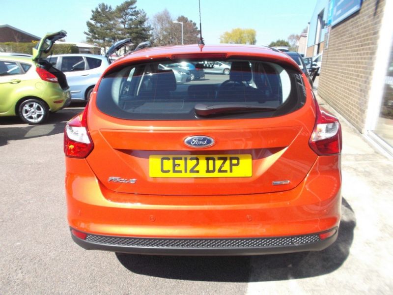 2012 Ford Focus ZETEC TDCI image 3