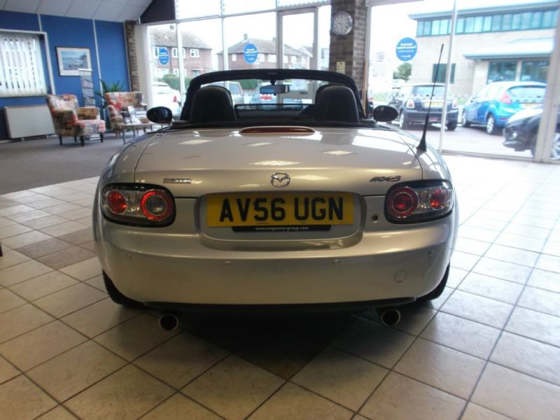 2006 Mazda MX-5 I image 3