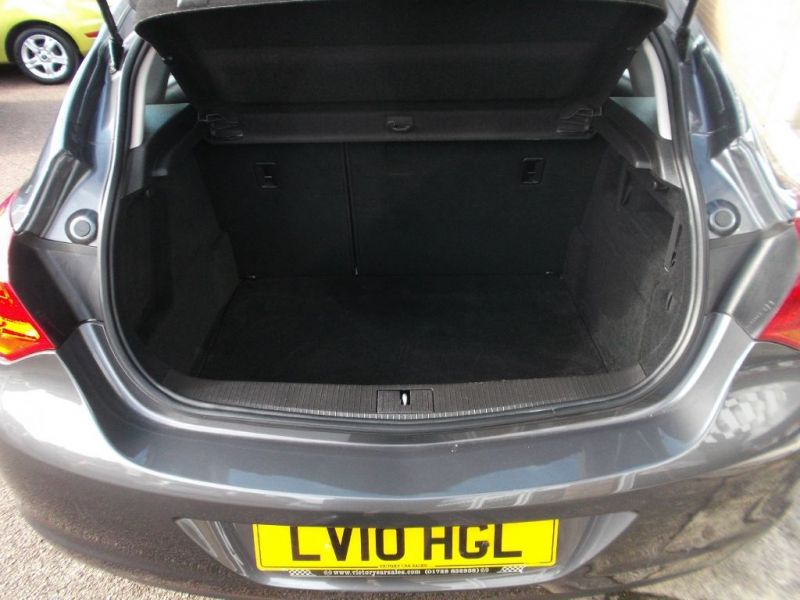 2010 Vauxhall Astra EXCLUSIV image 6