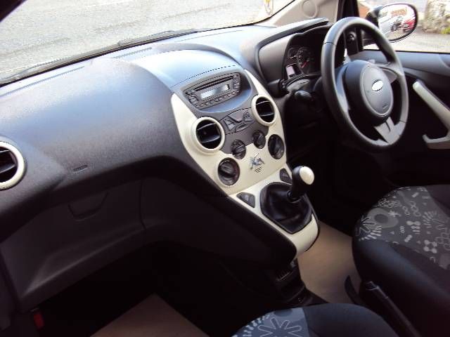 2012 Ford Ka 1.2 69PS Edge 3-dr Hatchback image 5