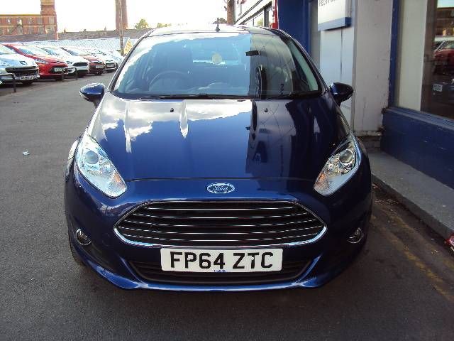 2015 Ford Fiesta 1.25 82PS Zetec 5-dr Hatchback image 3