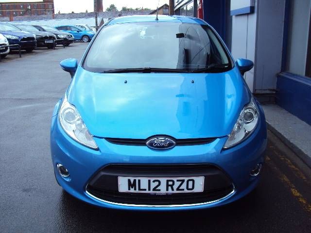 2012 Ford Fiesta 1.4 TDCi Zetec 5-dr Hatchback image 3