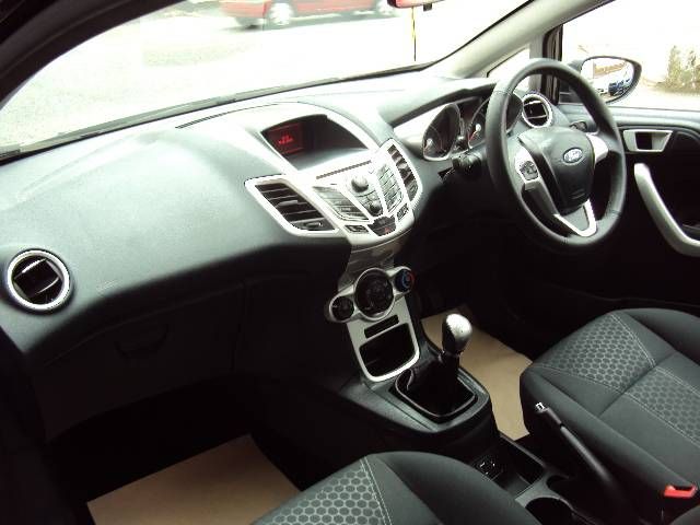 2012 Ford Fiesta 1.4 TDCi Zetec 3-dr Hatchback image 6