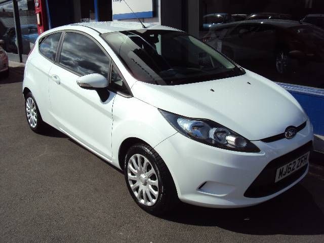 2012 Ford Fiesta 1.25 60PS Edge 3-dr Hatchback image 1